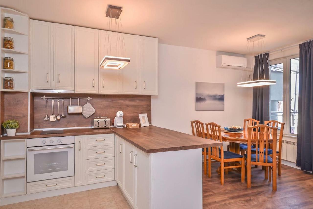 South Park, Vitosha View, 2-bdr, 2-bthr By Flat Mаnager Apartemen *